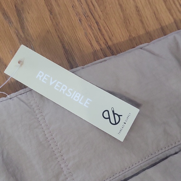 NWT Thread And Supply Reversible Vest. Large - Picture 2 of 3